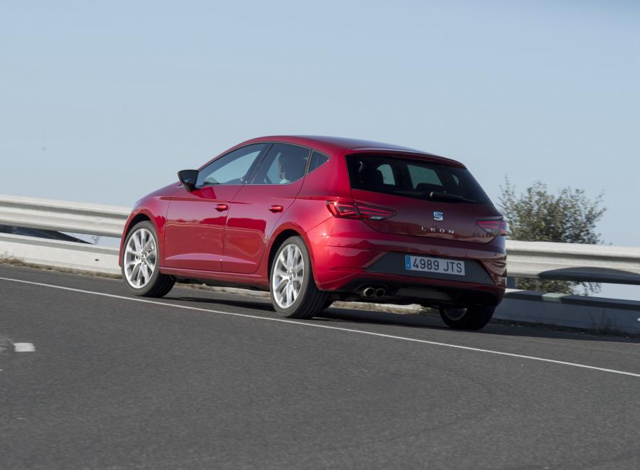  Seat Leon FR 2016 года  (WW) (фото 17 из 30)